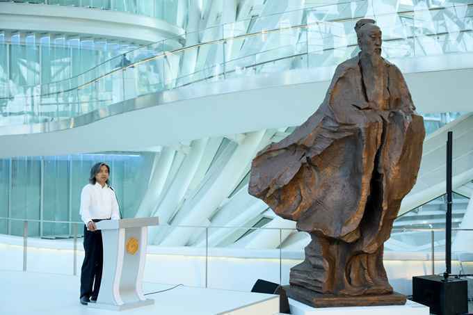 超越时空的对话：吴为山雕塑作品展艺术沙龙在凤凰中心举办