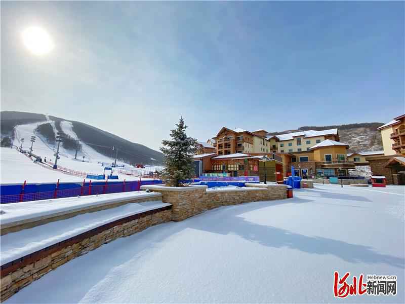河北：雪后崇礼尽显冬奥小城静谧之美