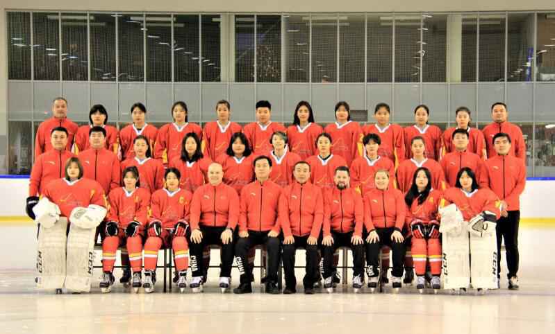 女子冰球U18世锦赛，河北俩姑娘随中国队获季军
