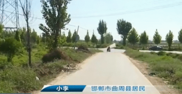 邯郸司机回家遇查酒驾 交警不进行酒精测试却让喝辛辣液体