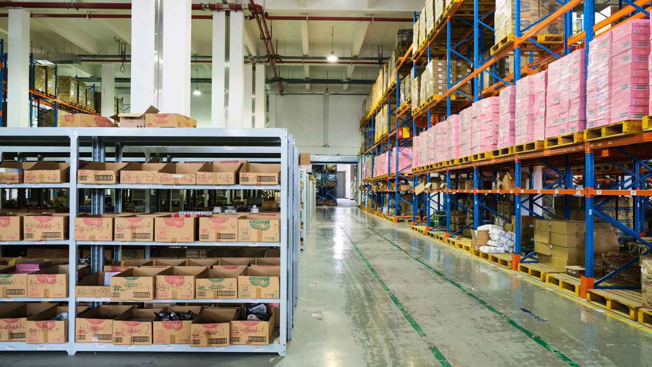 ​日薪万元的苏宁国际首席体验官行程曝光：探秘宁波保税仓