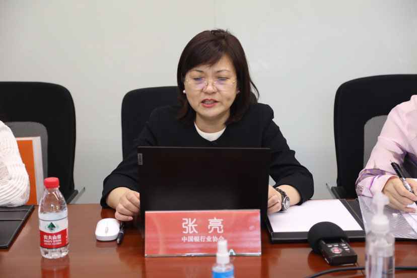 中银协携十余家主流媒体云采访平安银行武汉分行牵头2000亿项目落地支持湖北疫后重振