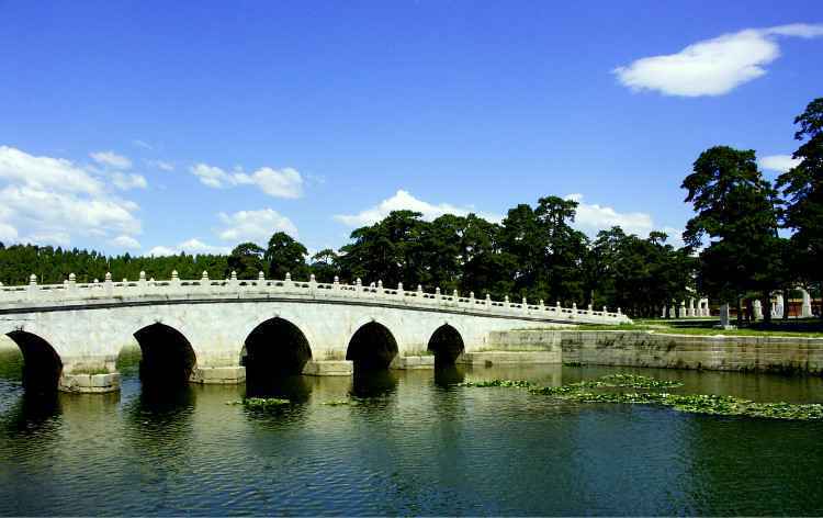 名牌导游带您游河北|探秘中国最后一座帝王陵墓群！这里还有国内最大人工古松林，被誉为可以深呼吸的“天然氧吧”…