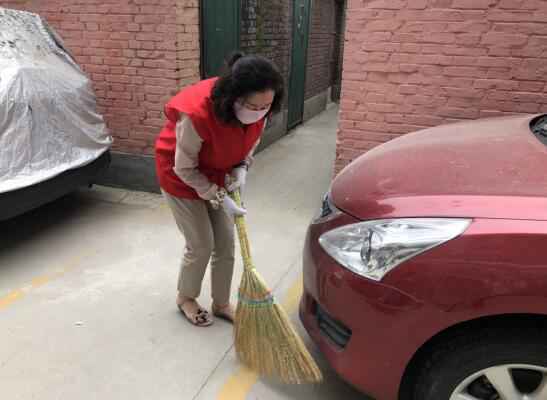 邮储银行河北省分行机关开展“双报到”志愿服务活动