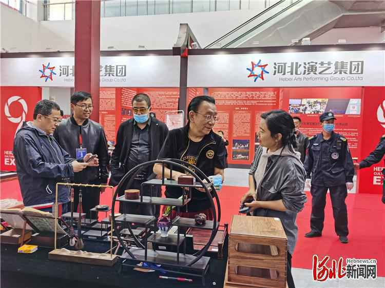 第九届河北省特色文化产品博览交易会在石家庄举行