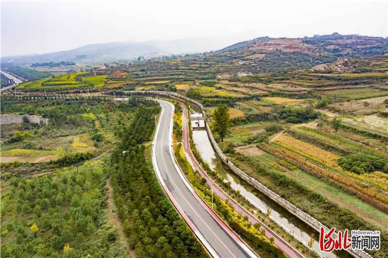 河北峰峰：条条“五彩路” 串起百姓新生活