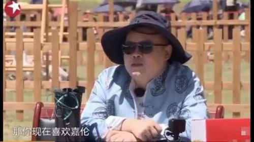 任嘉伦放弃对名字的挣扎是什么梗 任嘉伦本名是叫任国超吗