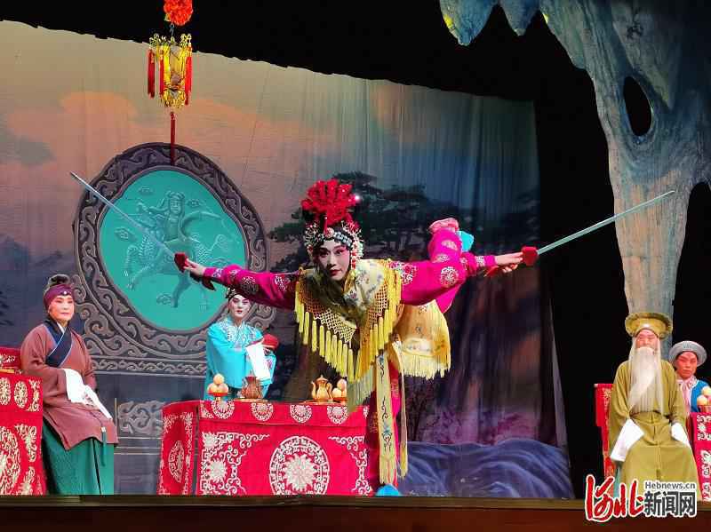 三代同演《宝莲灯》——河北梆子《宝莲灯》在河北梆子剧场启幕
