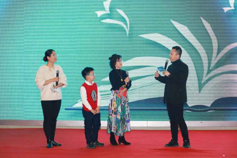 中国民生银行石家庄分行举办“满城书香 全民共读”城市读书季活动