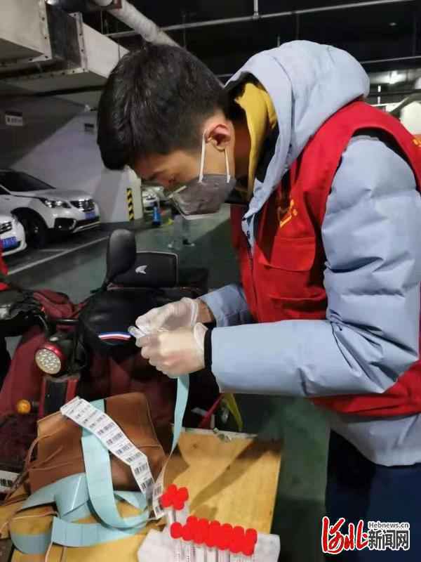 石家庄：一家三医，齐心战“疫”