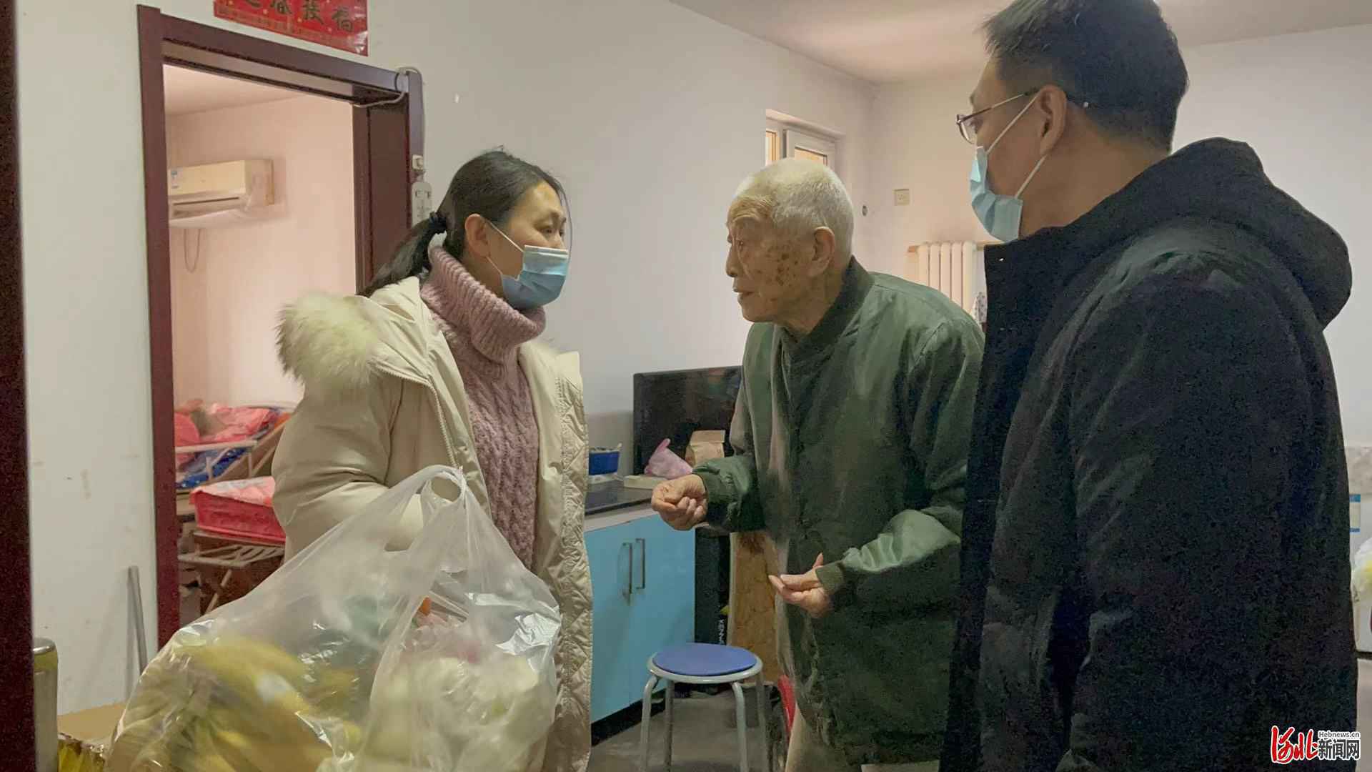 石家庄：因疫情封闭的小区 有这些温暖的画面