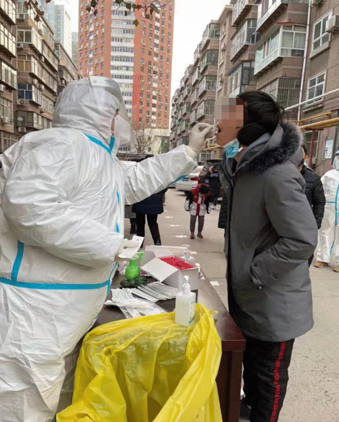 抗疫有我｜这样的他：用心守护 平凡付出