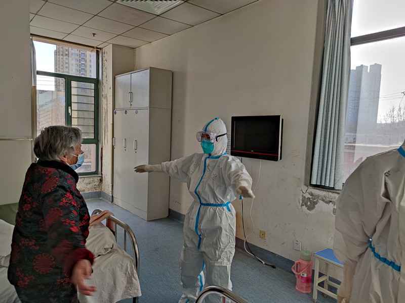 就地过年 暖在身边｜坚守“医”线不停歇