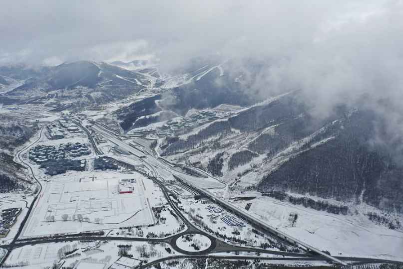 宛若仙境！雪后崇礼群山云雾缭绕，组图来了