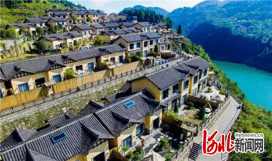 探访文旅扶贫的“竹山模式” 全国网媒见证深山苗寨蝶变“网红”