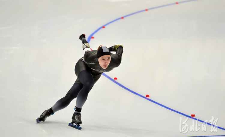 走进“冰丝带” 体验速度与激情