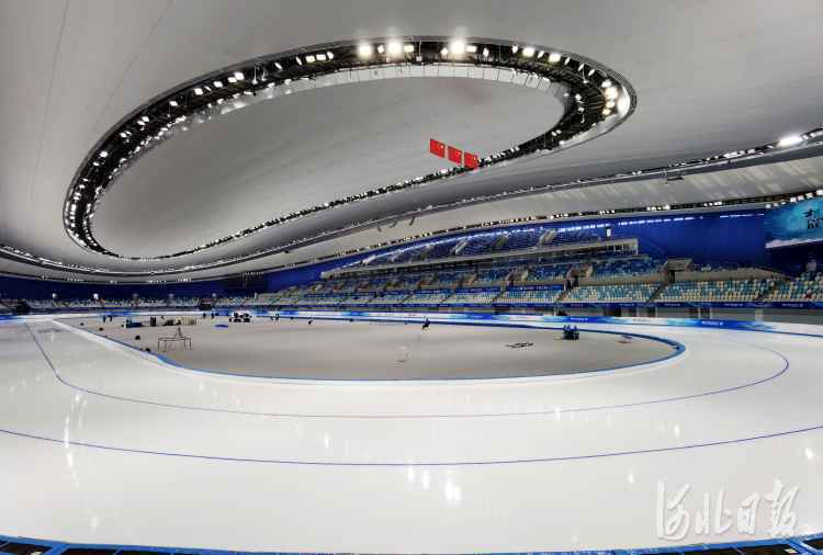 全面亮相！“冰丝带”舞起来