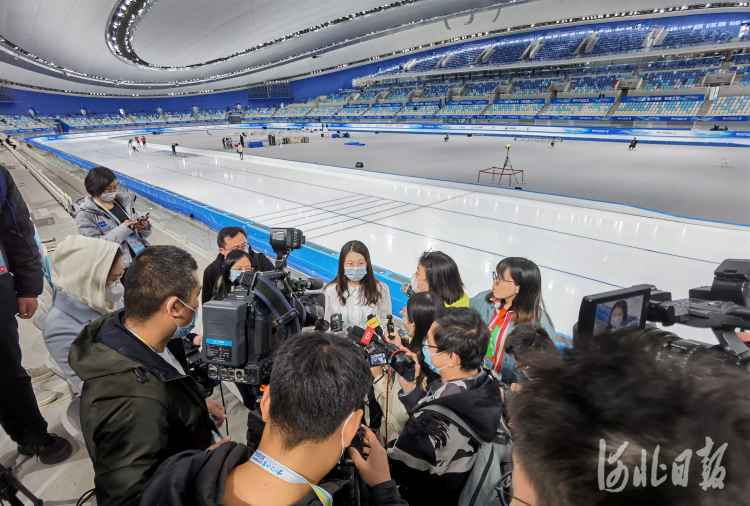 全面亮相！“冰丝带”舞起来