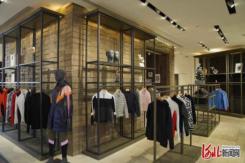 【百年京张路 筑梦冬奥行】乘奥运东风，河北张家口冰雪旅游产业“滑”出加速度