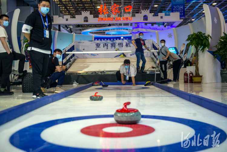 聚焦“5·18”经洽会 | 第五届冬奥冰雪产业展启幕​