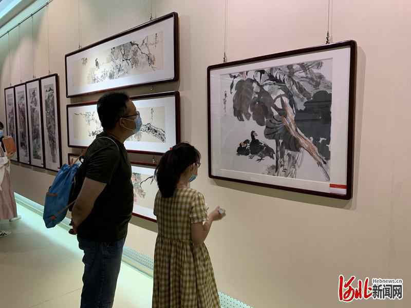 同心彩虹 美育共建——荣震瀚百幅国画作品展在河北石家庄开幕